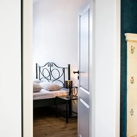 In - Gruenderzeitvilla Apartment